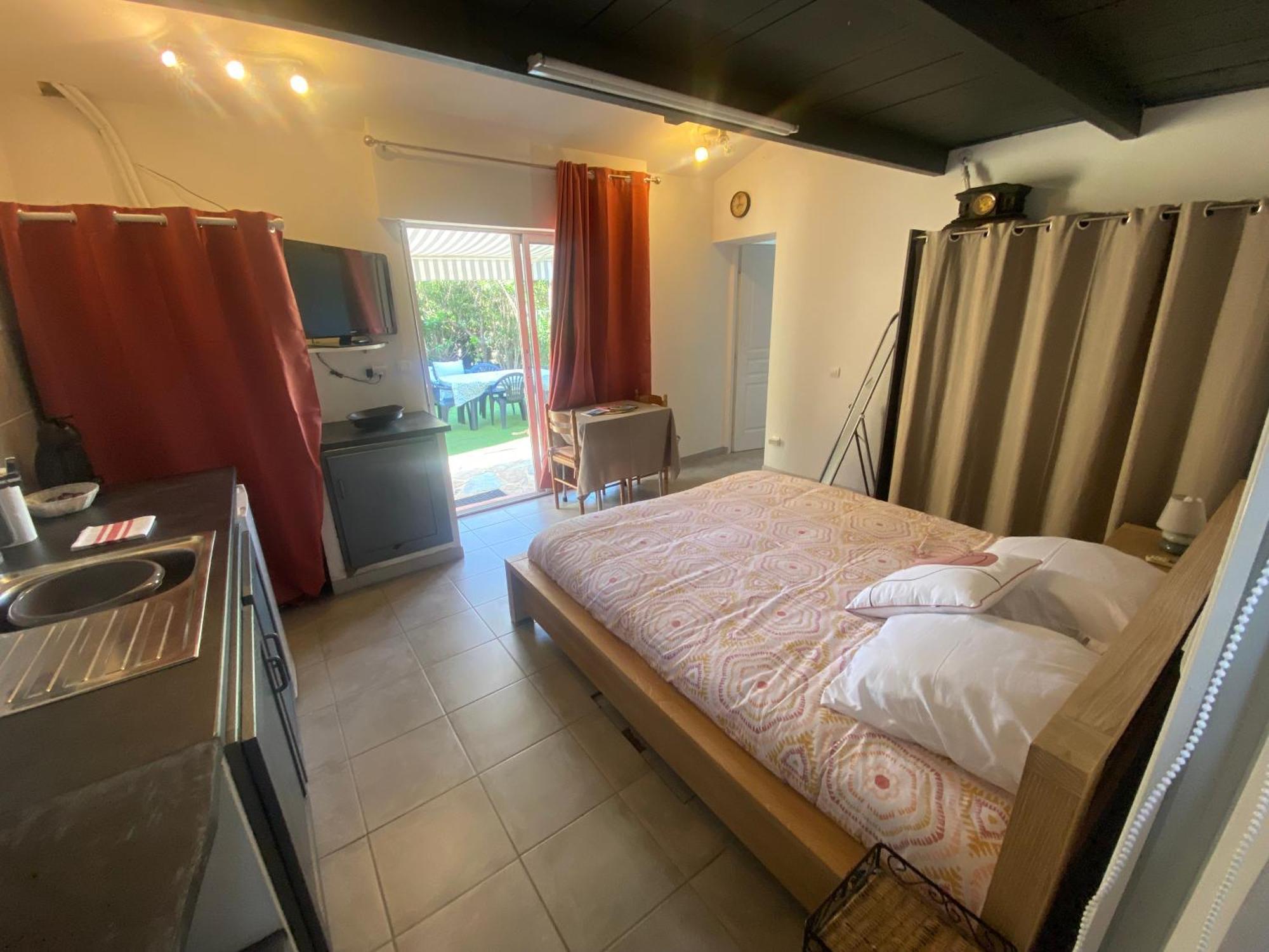 Proche Ajaccio Maisonnette Independante 4 Personnes Au Calme Alata 외부 사진