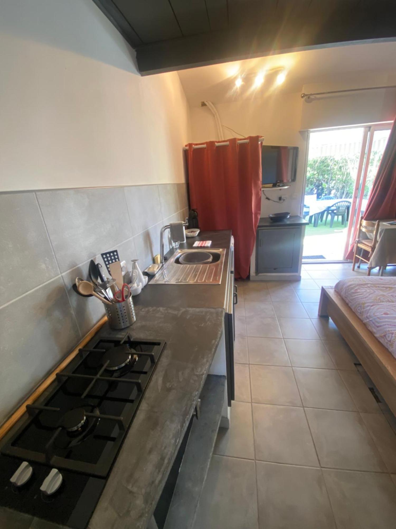 Proche Ajaccio Maisonnette Independante 4 Personnes Au Calme Alata 외부 사진