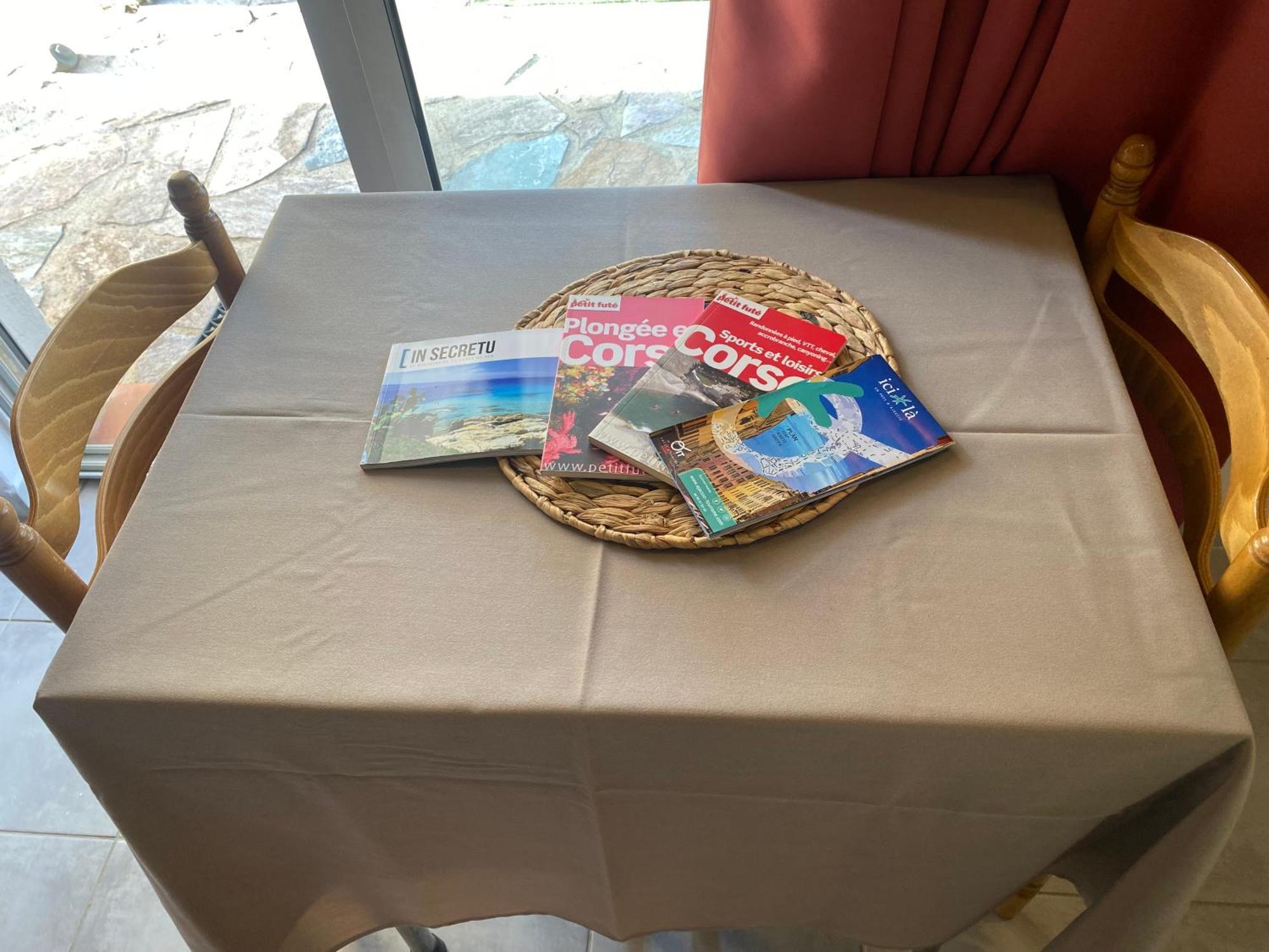 Proche Ajaccio Maisonnette Independante 4 Personnes Au Calme Alata 외부 사진